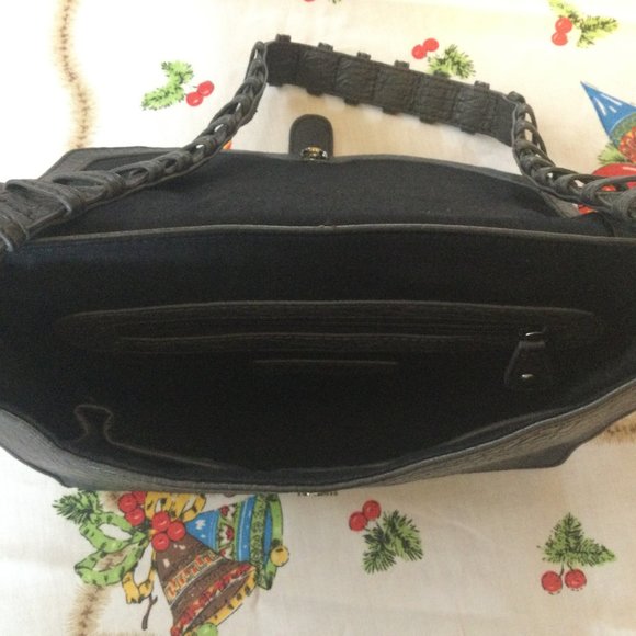 BCBG women's handbag purse almost new - Picture 3 of 4